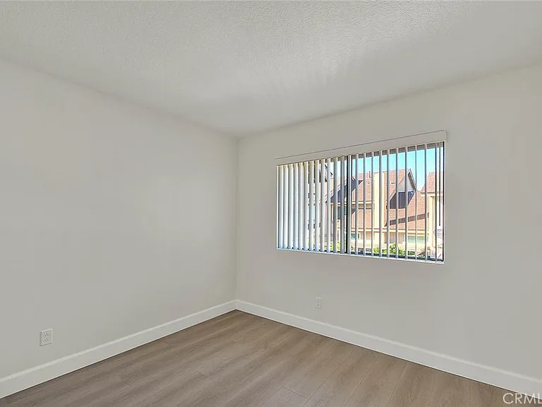 25205 Chestnutwood — Photo 30