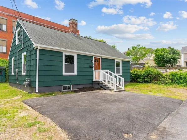 12 Church Ln, Lincoln, RI 02838