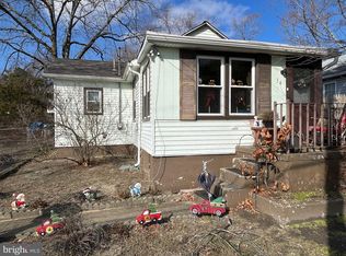 34 Hazel Ln, Pine Hill, NJ 08021