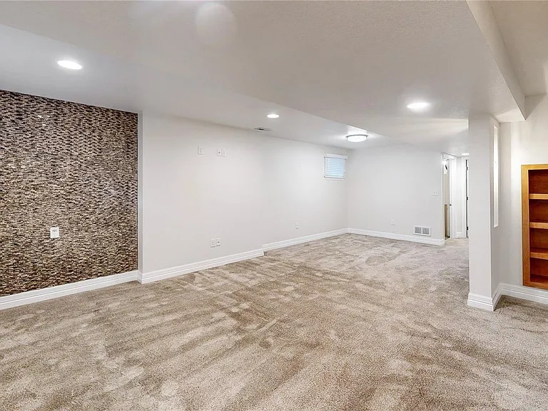1381 Osceola St — Photo 22