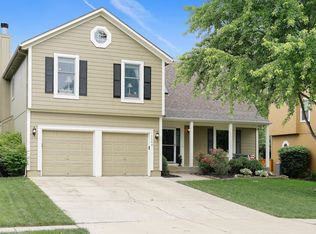 15544 S Kenwood St, Olathe, KS 66062