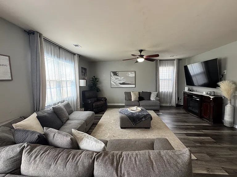 211 Flowing Meadows Dr — Photo 6