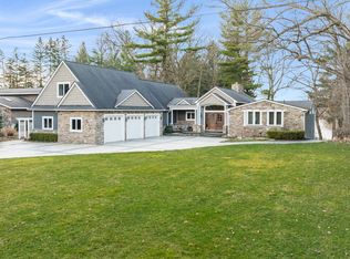 1957 Addaleen Rd, Highland, MI 48357