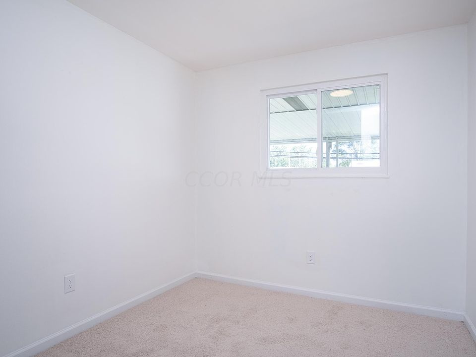 1st image of 977 Hilock Rd #1
