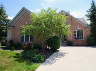 11156 Pinehurst Rd, Plymouth, MI 48170