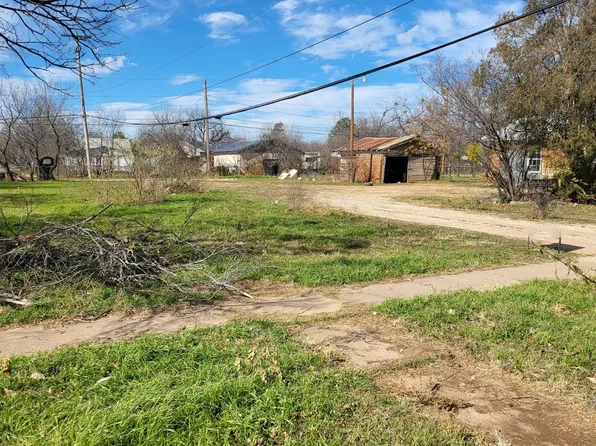 1390 Oak St, Abilene, TX 79602