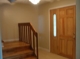 100 Chestnut Log Rd, Campton, KY 41301