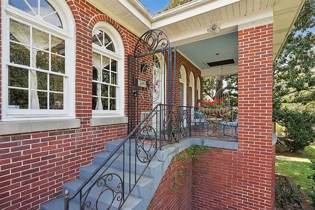 3570 Gentilly Blvd — Photo 4