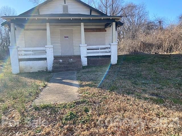 2nd image of 507 Oakland Dr