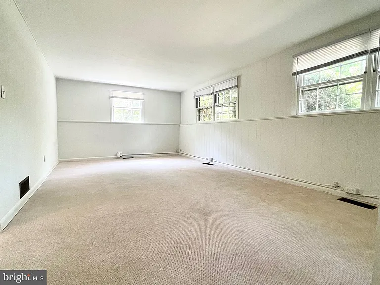 33 Monroe Ln — Photo 20