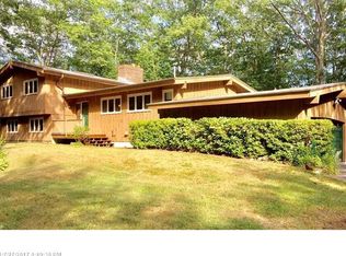 17 Middle Rd, Cumberland, ME 04021