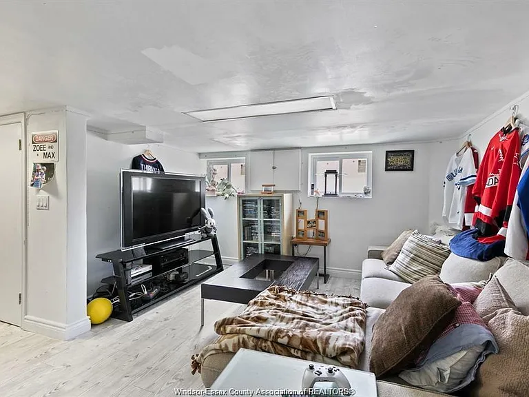 12341 Saint Denis St — Photo 23