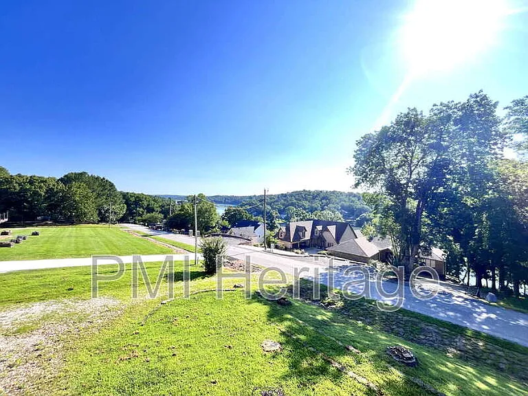 40 Portsmouth Dr — Photo 17
