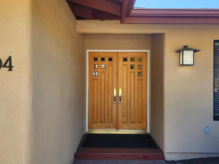3104 Kingridge Way — Photo 2