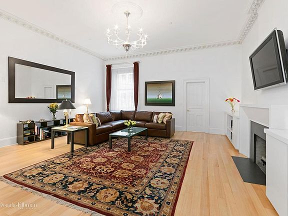 2nd image of 21 W 75th St APT 2