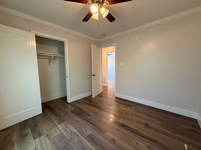 2323 Grove Ave — Photo 6