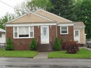 25 Metcalf Ave, North Providence, RI 02911