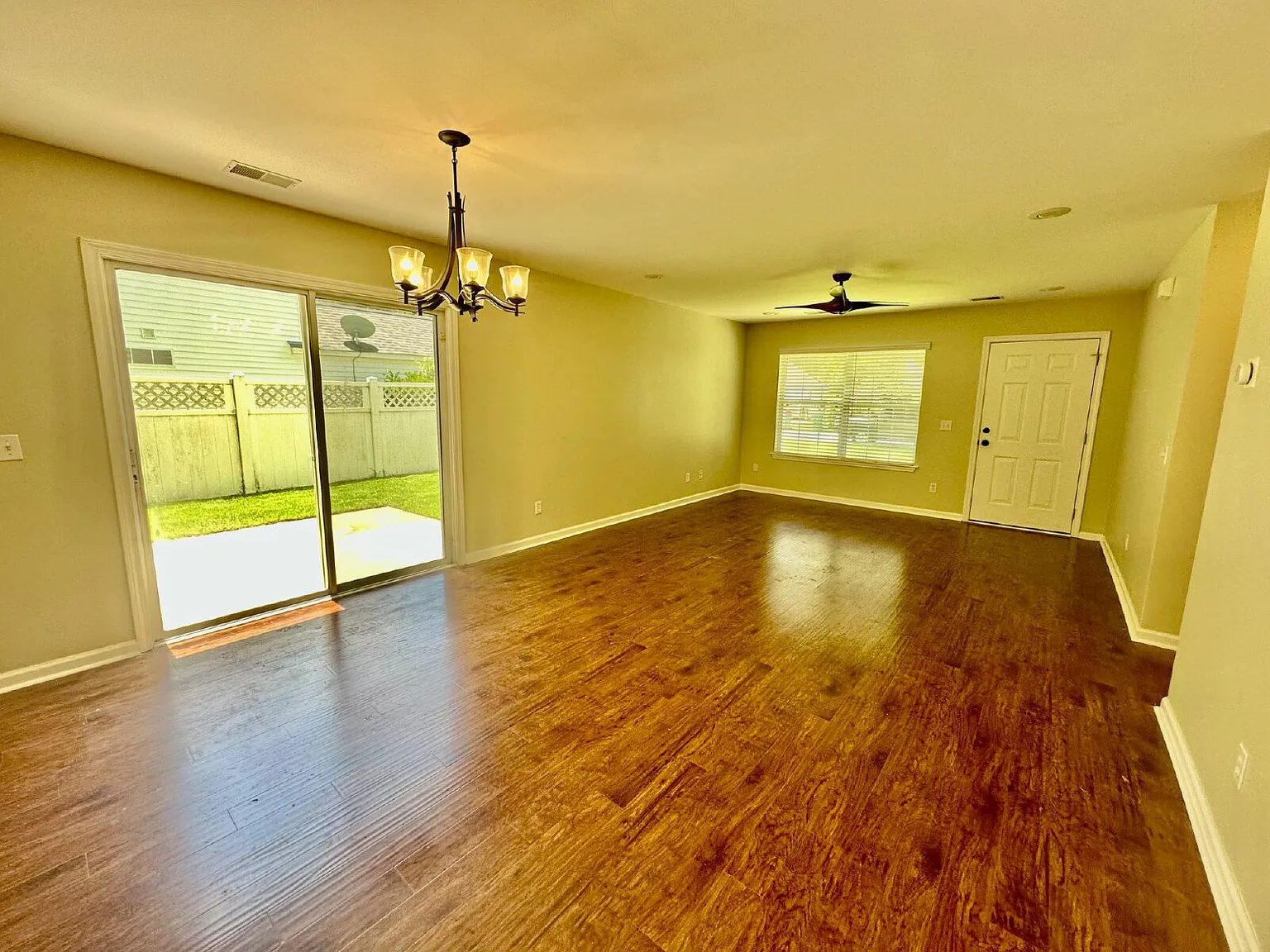 4 bed, 2.0 bath, 1484 sqft, $2,500 — Photo 3