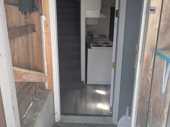 1107 E 9th St, The Dalles, OR 97058