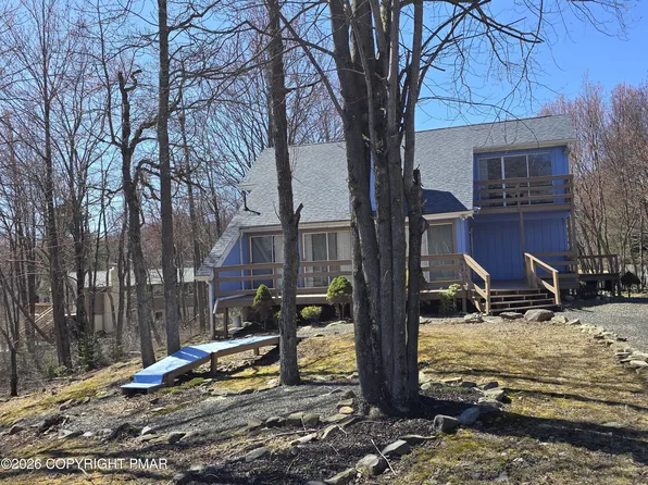 135 Ash Dr, Long Pond, PA 18334