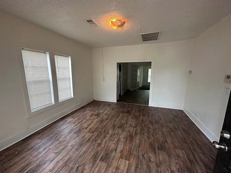 1221 Taylor St — Photo 5