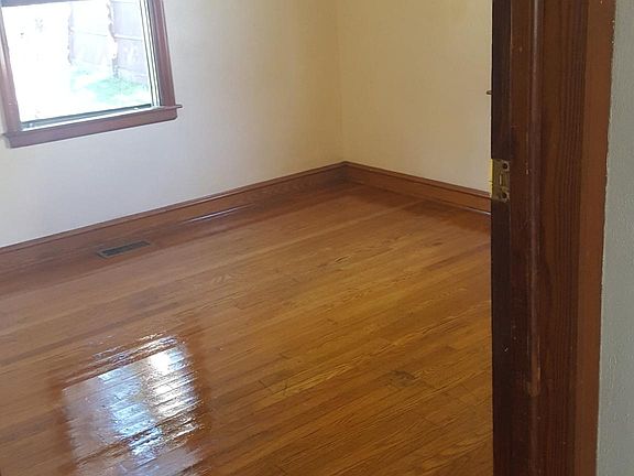 3rd image of 3937 Vermont Ave NW