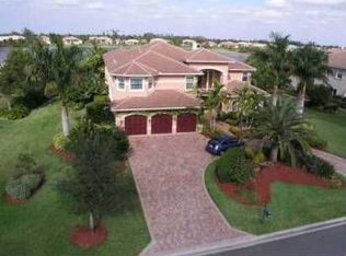 11027 Garden Ridge Ct, Davie, FL 33328