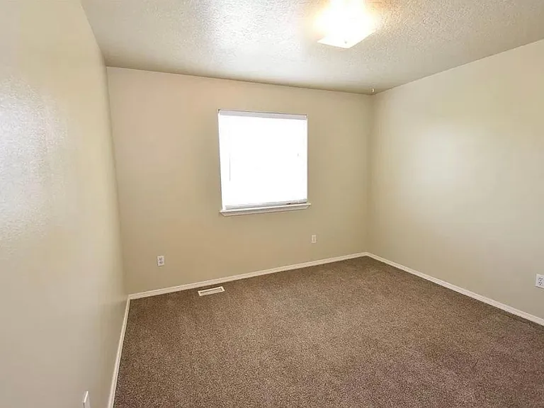 3341 N Maplestone Ave — Photo 20