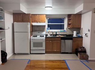 415 E 239th St #3, Bronx, NY 10470