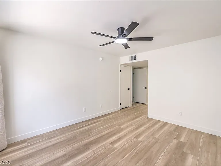 3425 E Russell Rd #147 — Photo 17