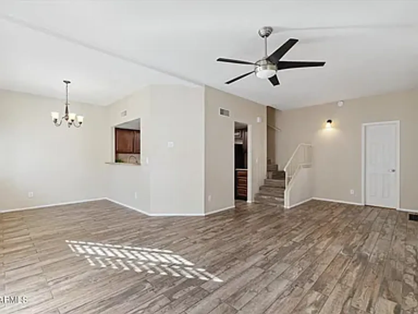 Ready To Tour Now! Charming 3-Bedroom 3-Bathroom Corner Townhouse In Peoria! — Photo 2