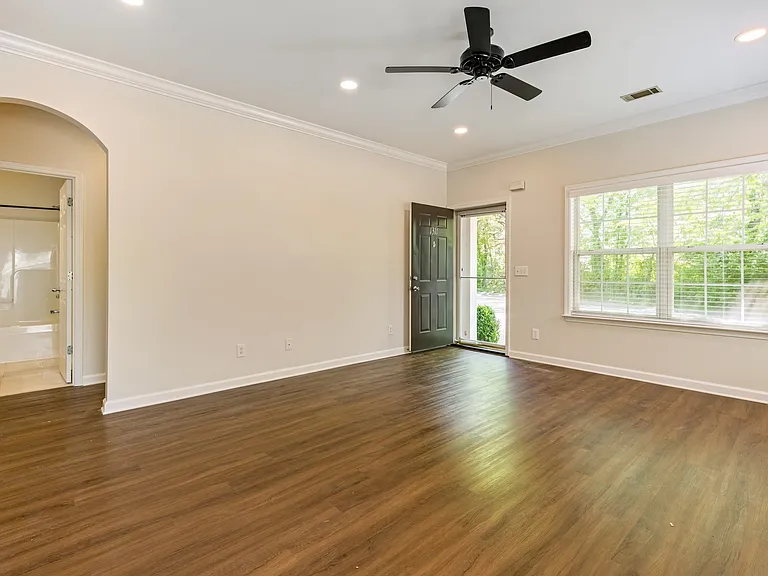 1311 Cashmere Dr — Photo 7