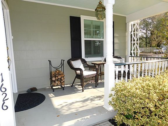 3rd image of 1626 S Boundary Ave SE