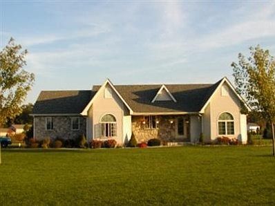1st image of 402 Creekwood Dr