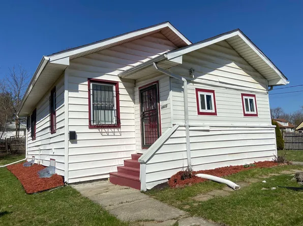 4403 North St, Flint, MI 48505