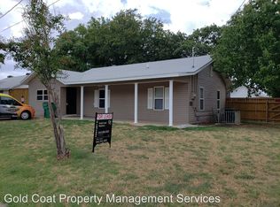 901 Avenue C, Burkburnett, TX 76354