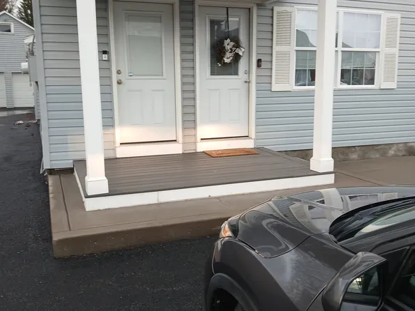 5775 Crabtree Ln #1, Cicero, NY 13039