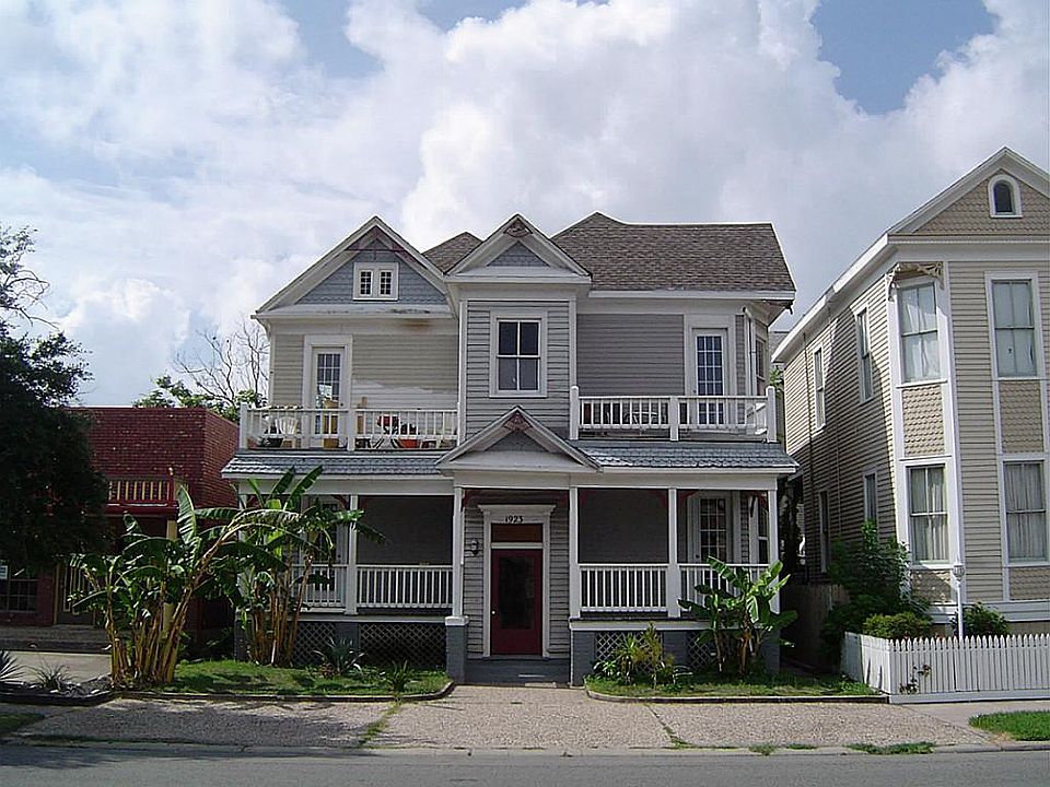 1st image of 1923 Broadway St APT 3