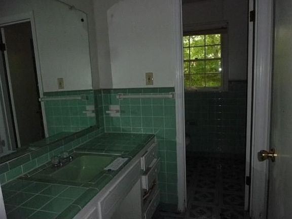 4th image of 2642 Gladlane Dr