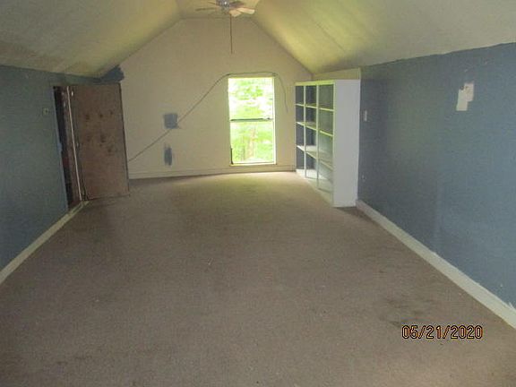 4th image of 761 Mill Creek Dr