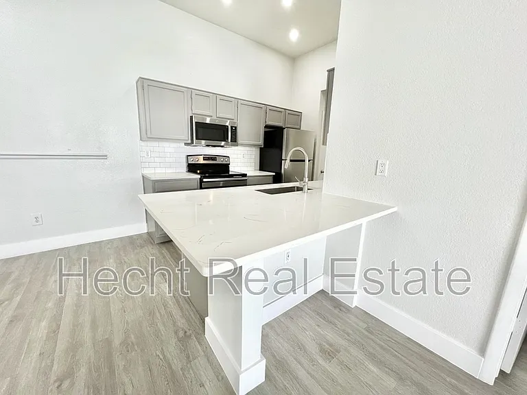 2308 Fuzz Fairway #B — Photo 9