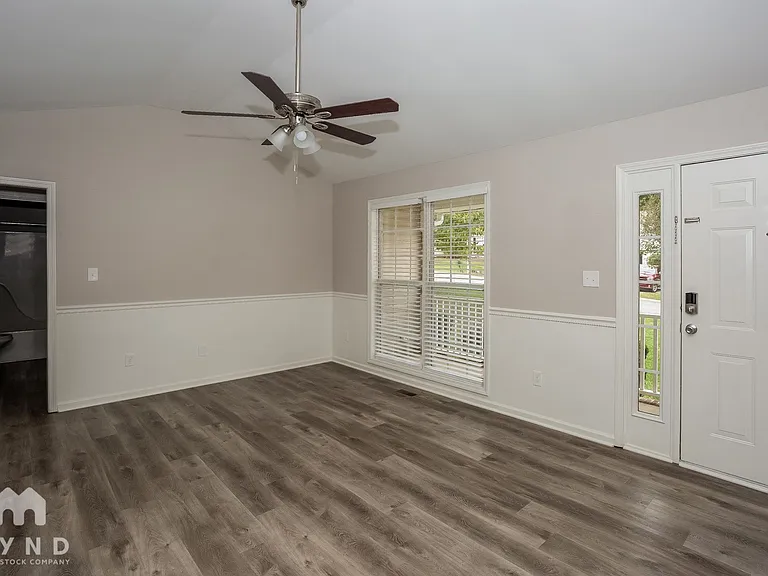 4723 Hendrix Ct — Photo 5