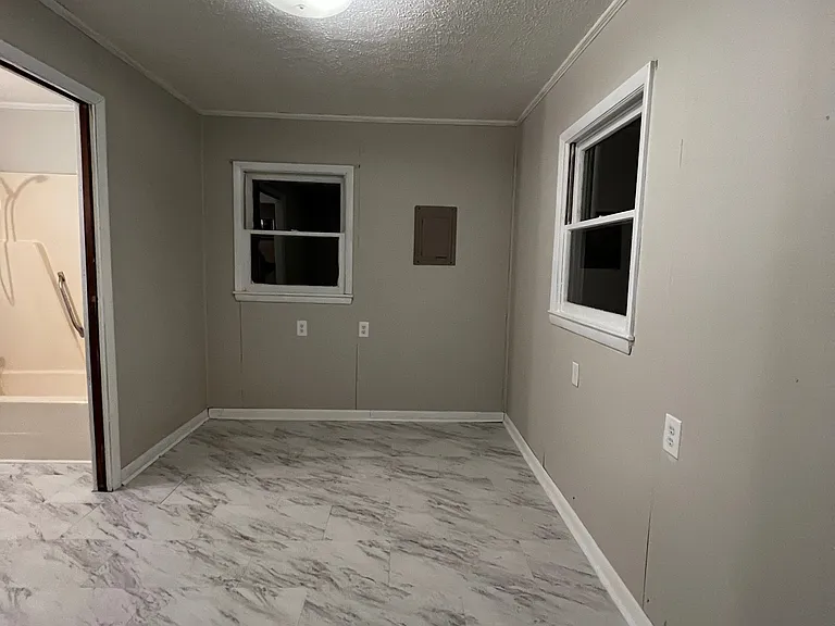 1610 Columbus St SW #A — Photo 15