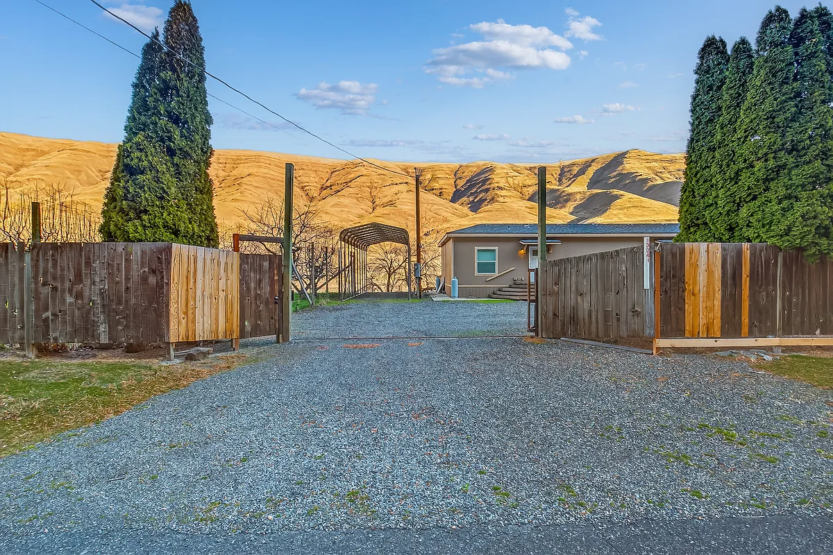 Building Photo - 13041 Snake River Rd