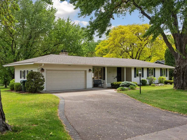 2509 W 95th St, Bloomington, MN 55431