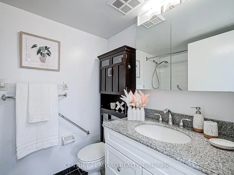 1001 Bay St #1506 — Photo 12