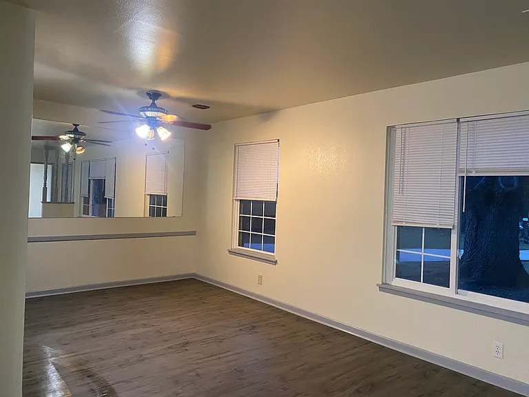 5403 Inwood Dr — Photo 3