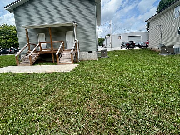 3rd image of 515 Young St #515