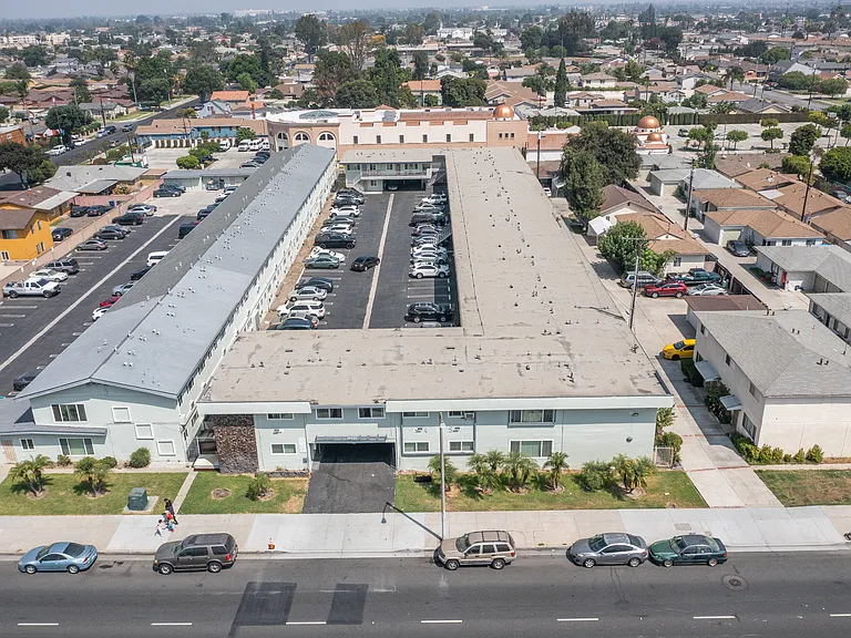 10015 Alondra Blvd — Photo 20