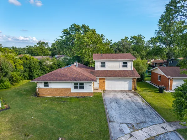 3205 Oak Ct, Hazel Crest, IL 60429